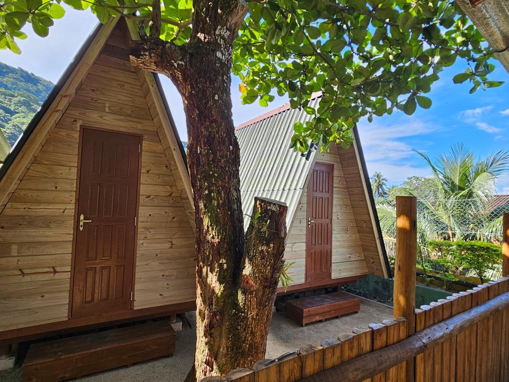 Raio De Sol Pousada & Camping Vila do Abraao ภายนอก รูปภาพ